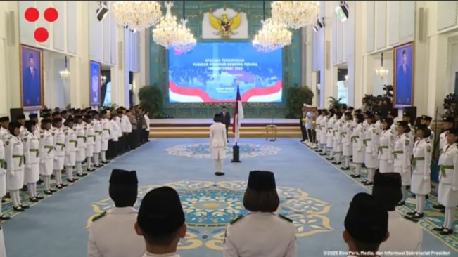 Prosesi pengukuhan Paskibra. [YouTube Sekretariat Presiden]